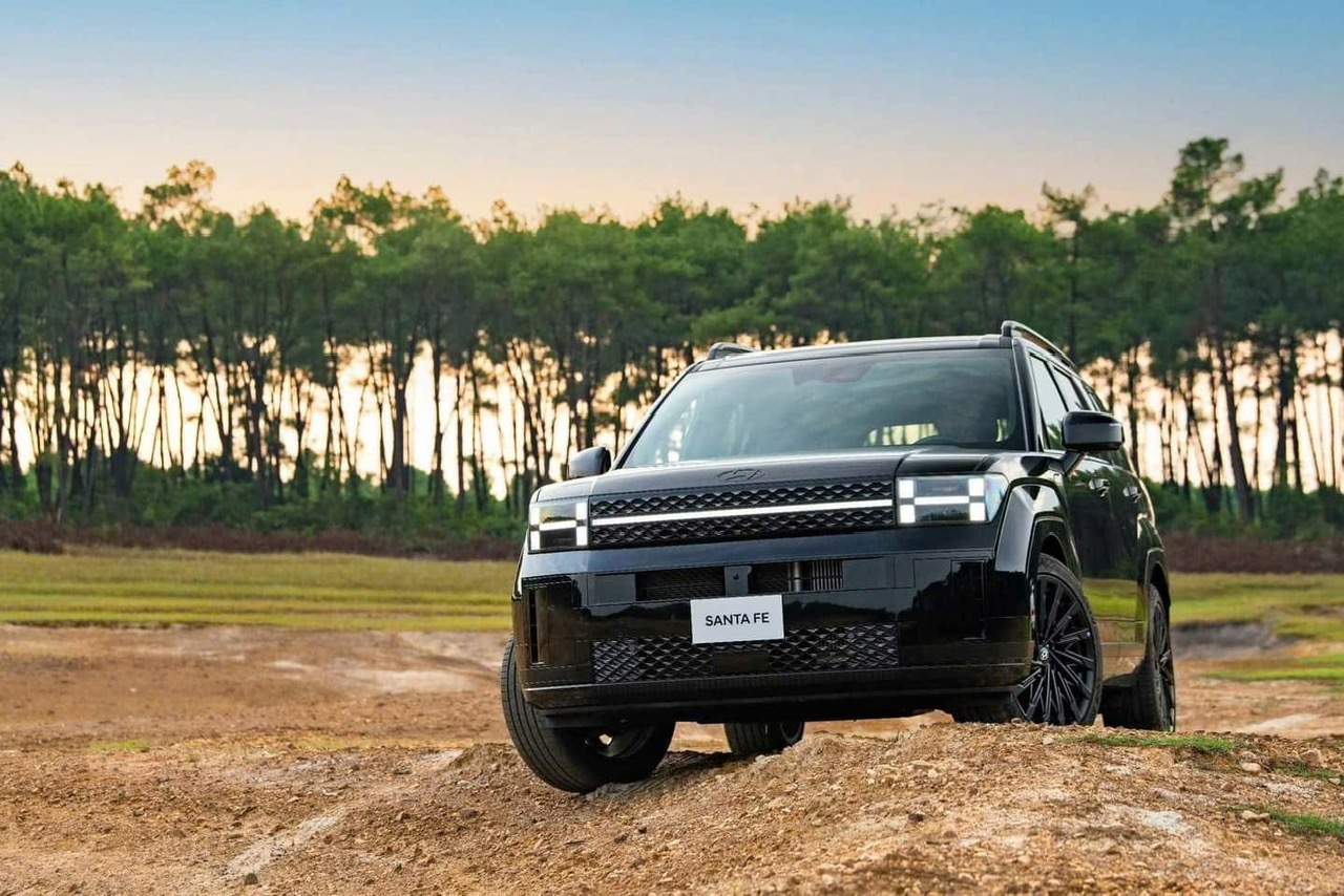 Ngoại thất Hyundai Santa Fe Hybrid 2025